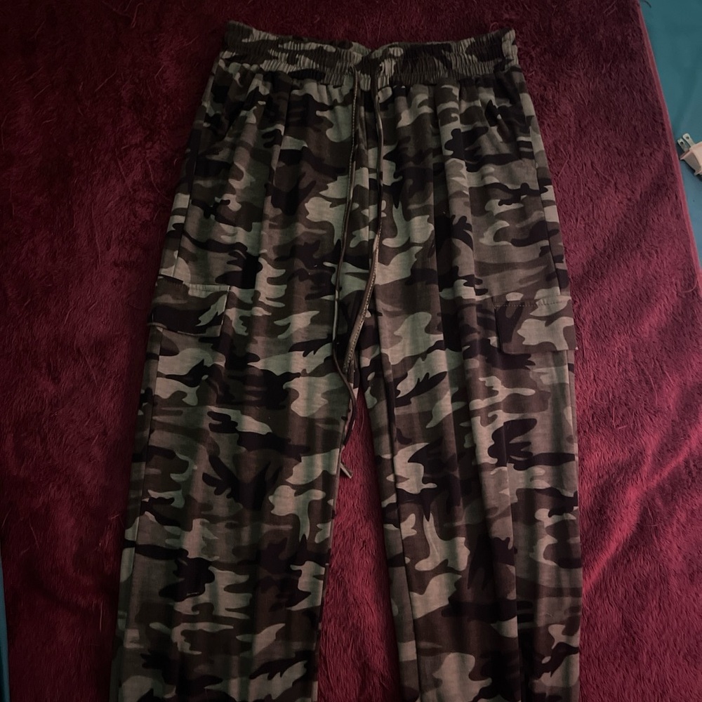 Women’s Camouflage Stretchy Comfy Pants